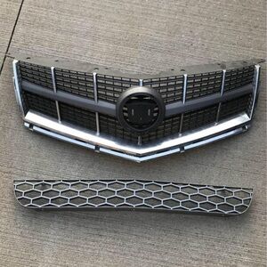 2011 Cadillac SRX Front Bumper Upper and Lower Factory Grille w/o Emblem